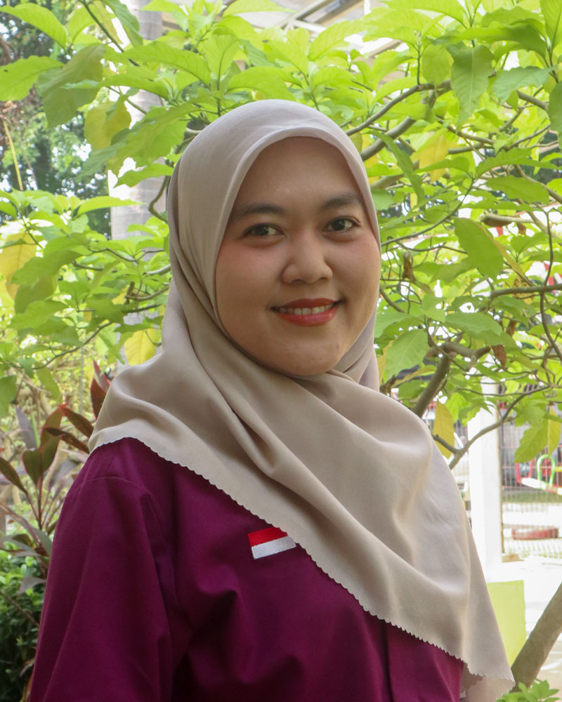 Ms. Dwi Resi